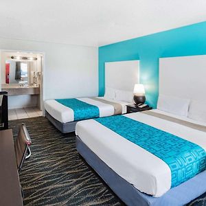 Howard Johnson By Wyndham Houston Hobby Airport